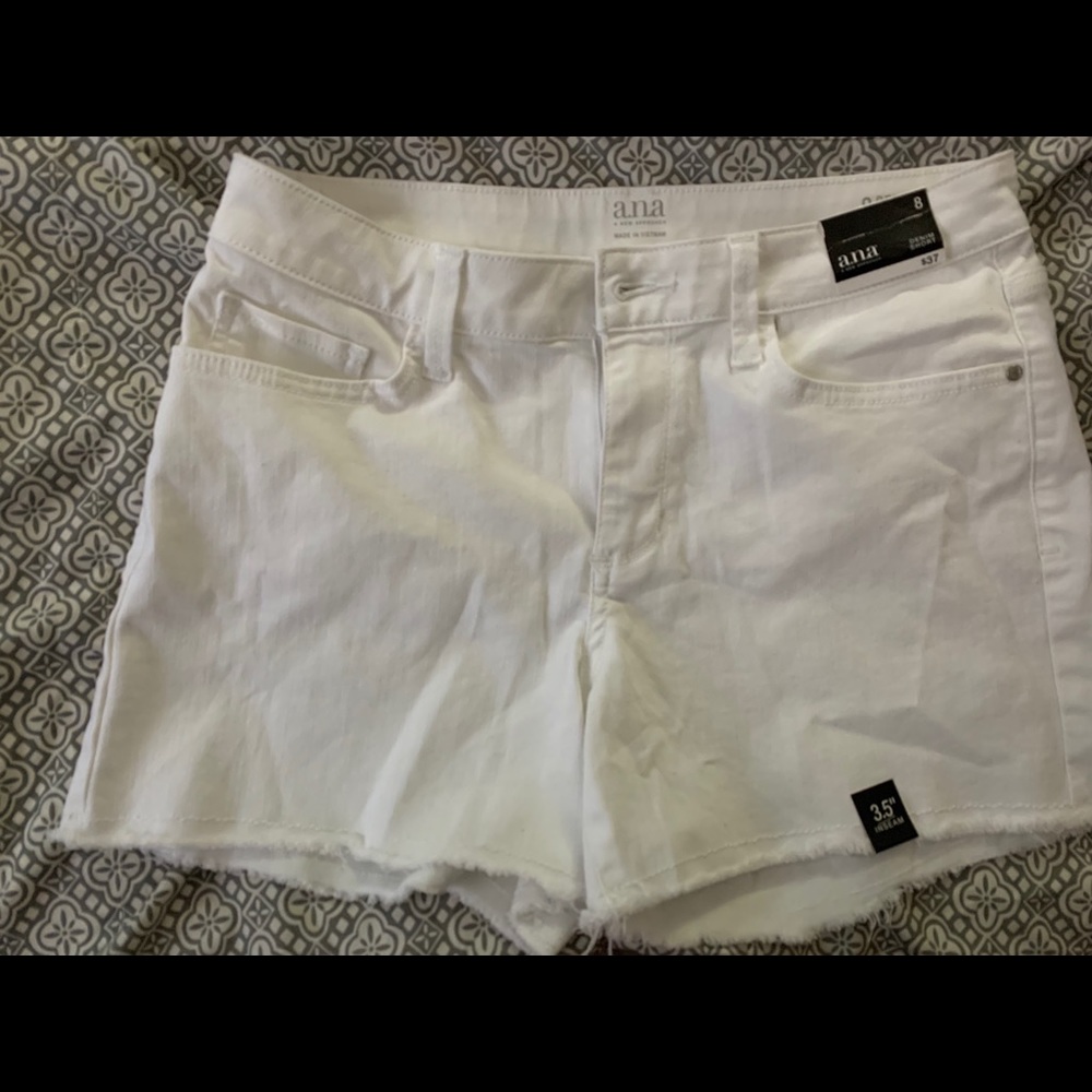 ANA size 8 high waisted white shorts NWT
